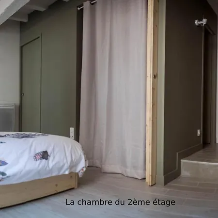De Briques Et De Bois Holiday home *