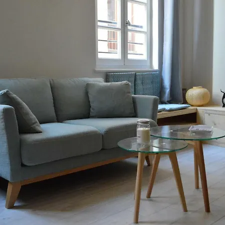 De Briques Et De Bois *