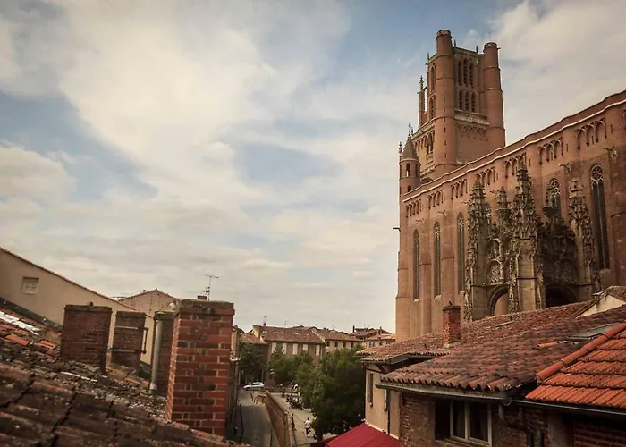 De Briques Et De Bois *