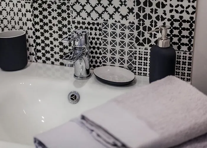 De Briques Et De Bois Дом отдыха Альби